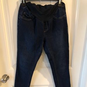 Jessica Simpson maternity jeans